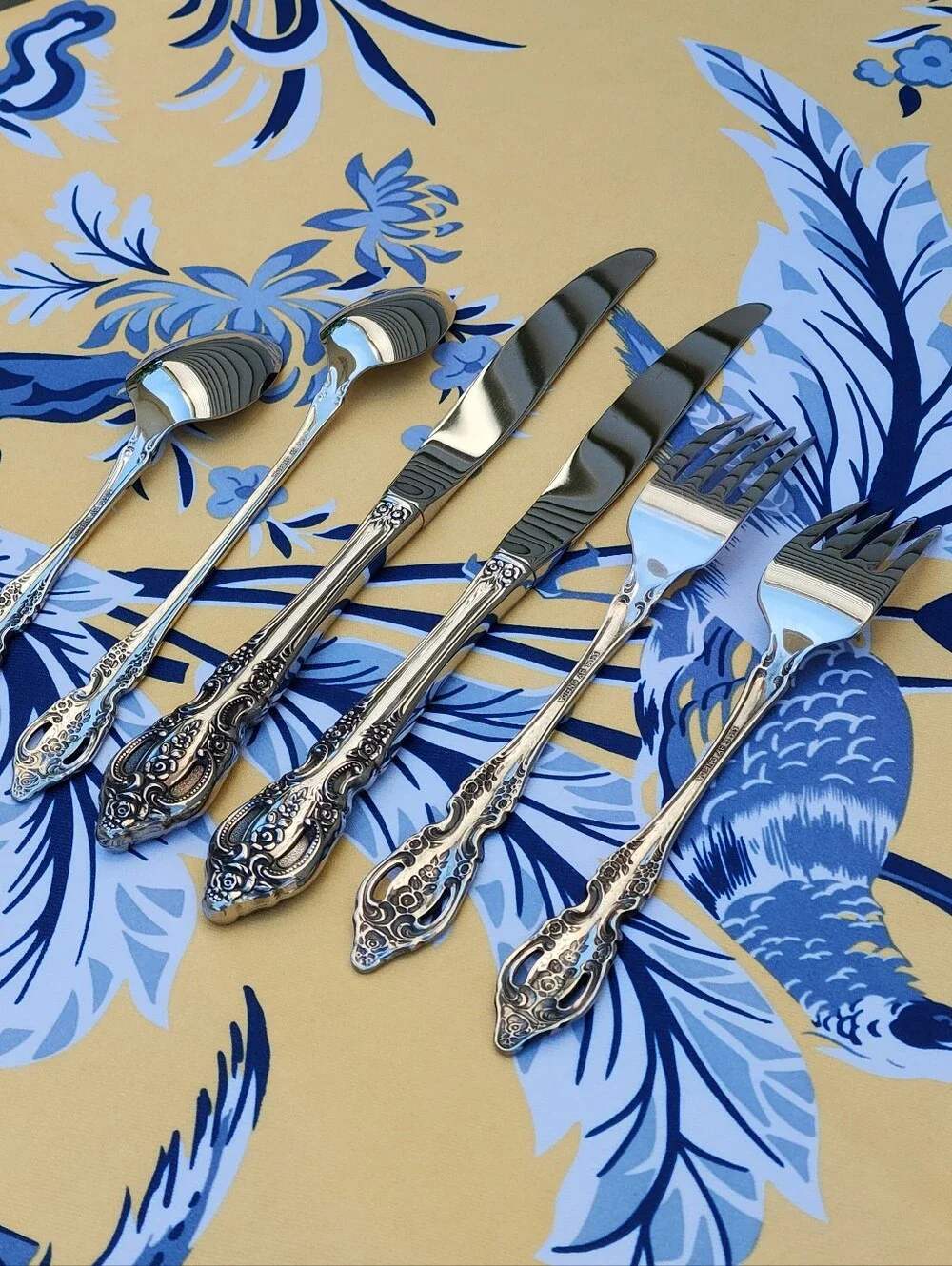 SSS by Oneida RENOIR PEMBROOKE Stainless Steel Flatware Mixed Lot 6pc Fork Spoon